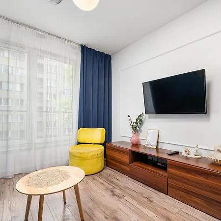 Golden Dbl Old Town- One Bedroom *